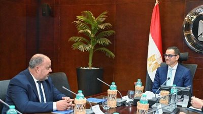 وزير الاستثمار يبحث مع ممثلي قطاع القطن سبل دعم الزراعة والتصدير