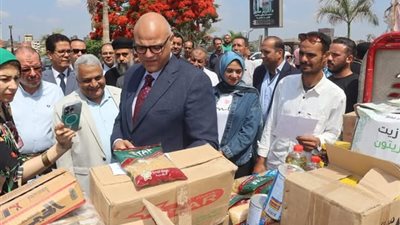 بالصور.. محافظ القليوبية يتفقد منافذ «خير مزارعنا لأهالينا» بمناسبة عيد الأضحى