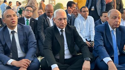 رئيس جامعة المنيا يؤدي صلاة عيد الأضحي بحضور القيادات التنفيذية والشعبية