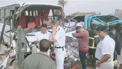 بالأسماء.. مصرع وإصابة 14 شخصًا في انقلاب سيارة ربع نقل بالمنيا 