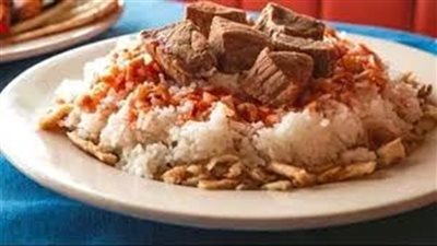 بالفيديو.. طريقة عمل فتة اللحمة المصرية بالثوم والخل 