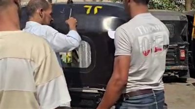 بالصور.. ترقيم «التكاتك» في حلوان وتوابعها ضمن خطة أمنية موسعة 