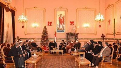 «الطيب» مهنئًا «تواضروس»: المسلمون والأقباط نسيج واحد يستعصى على التمزق