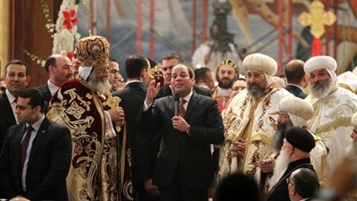 بالفيديو.. السيسى يرد على عاصفة ترحيب الأقباط به : « البابا كده هيزعل»