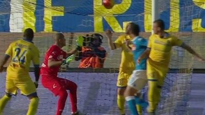 نابولي يقسو علي فروسينوني بخماسية ويخطف صدارة الكالتشيو الإيطالي