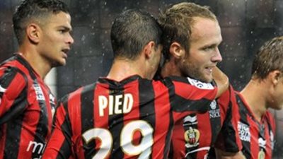 نيس يفوز علي أنجيه 1/2 في الدوري الفرنسي