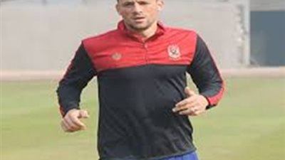 ثلاثي الأهلي يسافر إلي السعودية لإداء مناسك العمرة