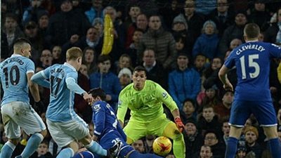 مانشستر سيتي يطيح بإيفرتون بثلاثية ويصعد لمواجهة ليفربول في نهائي كأس الكابيتال وان