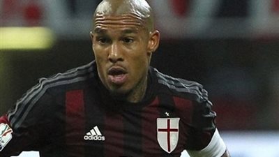 الميلان: دى يونج يرحل رسمياً عن الفريق .. وليستر سيتى ينتظره