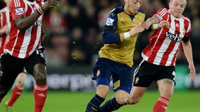 الليلة.. آرسنال «النني» يسعى لانتزاع الصدارة على حساب ساوثهامبتون بالبريميرليج