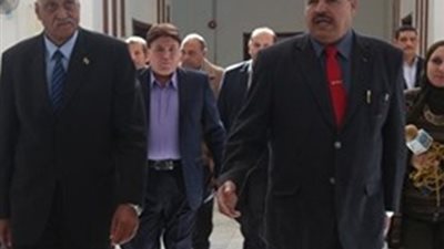 محافظ السويس يتفقد المنطقة الحرة بالأدبية