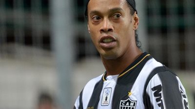 رونالدينهو يرفض البريميرليج من أجل الدوري الصيني