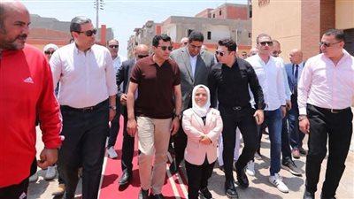 محافظ دمياط ووزير الشباب والرياضة يتفقدان منشآت مركز شباب التوفيقية