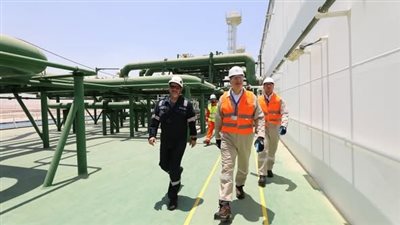 تفاصيل تفقد وزير البترول ميناء العين السخنة