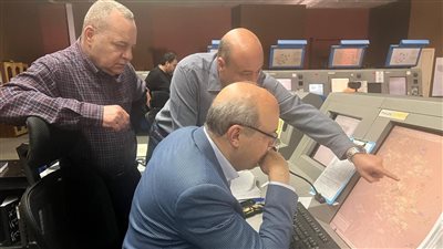 وزير الطيران المدني يتفقد عدد من المرافق التشغيلية الحيوية بمطار القاهرة