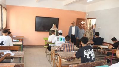 محافظ القليوبية يتفقد عدداً من لِجان إمتحانات الشهادة الثانوية العامة..صور