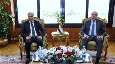 تعاون مشترك بين الطيران وحماية المستهلك وبحث آليات تطوير منظومة تلقي شكاوى المسافرين والسائحين