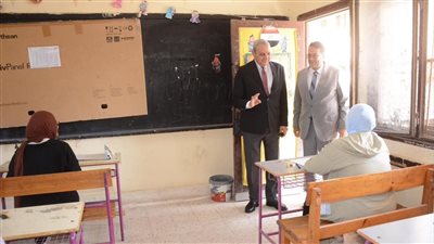 محافظ الغربية يتفقد لجان امتحانات الثانوية العامة بطنطا