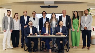 إي آند مصر توقع شراكة استراتيجية حصرية مع منصة 