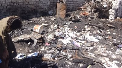 «النبأ» تنفرد بنشر صور حريق مخزن الخردة بعزبة الصفيح بالمنيا 
