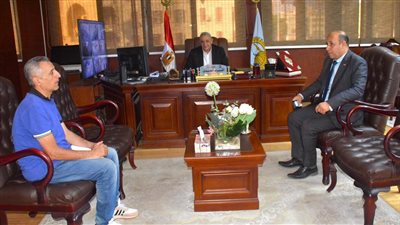 تفاصيل مشكلة توريد الياسمين بقرية شبرابلولة للمصانع..وتحرك عاجل من محافظ الغربية