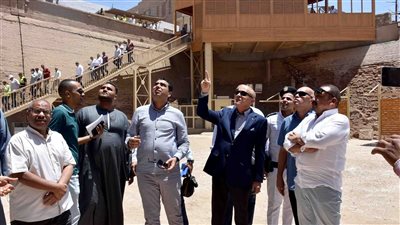 بالصور.. «محافظ الأقصر» يتابع أعمال تطوير ورفع كفاءة معبد إسنا