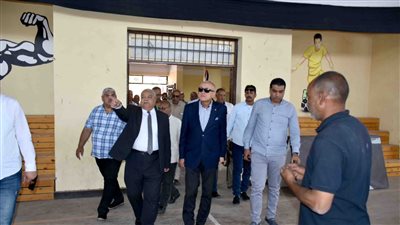 بالصور.. «محافظ الأقصر» يوجه بتنفيذ صيانة شاملة لصالة الألعاب المغطاة بإسنا