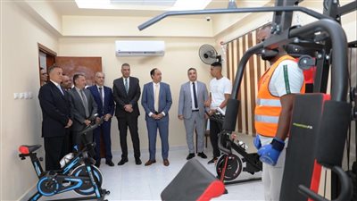 محافظ أسوان ومدير صندوق مكافحة وعلاج الإدمان والتعاطى يتفقدان مركز العزيمة بأسوان الجديدة