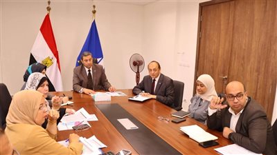 محافظ دمياط يناقش ملف منظومة التأمين الصحي الشامل  