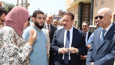  احتفالا بالعيد القومي.. رئيس جامعة المنوفية والمحافظ يدشنان قافلة طبية بمنشأة سلطان