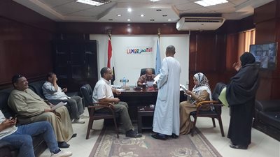 بالصور.. فحص طلبات وشكاوي المواطنين خلال اليوم المفتوح جنوب الأقصر