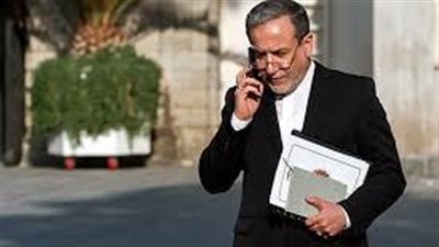 إيران تتوعد بعد الضربات الأمريكية: نحتفظ بكلِّ الخيارات للردّ والدفاع عن السيادة