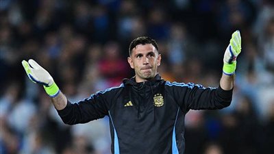 مارتينيز لا يمانع الانتقال لليونايتد رغم غياب الأبطال