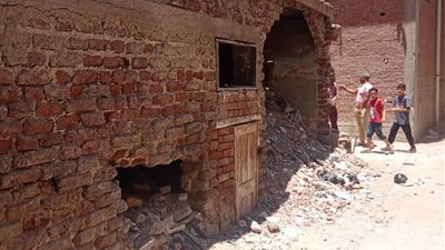 لليوم الثاني على التوالي.. السرو تواصل إزالة المنشآت ذات الخطورة الداهمة