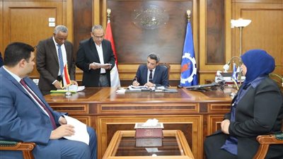 محافظ السويس يعتمد نتيجة الشهادة الإعدادية بنسبة النجاح 84.28%