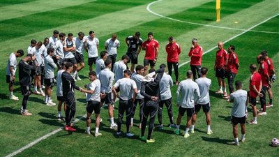 الأهلي يبحث عن بطاقة التأهل في مواجهة حاسمة أمام بورتو