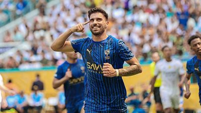 الزلال: لا وقت للتجارب.. الهلال السعودي أمام معركة لا تُغتفر