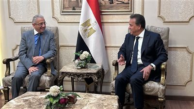 تفاصيل لقاء وزير الصحة بنظيره التونسي 