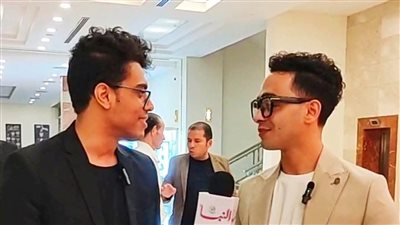 «ميكا» لـ«النبأ»: سعيد بنجاح فيلم «ريستارت».. وتامر حسنى بيمنعني من شرب السجاير وبشتغل فى «سرجة»