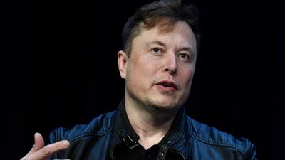 هل ينجح إيلون ماسك في تحقيق حلمه الخاص بسيارات تيسلا؟