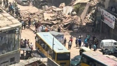 انهيار عقار مكون من طابقين في شبرا 