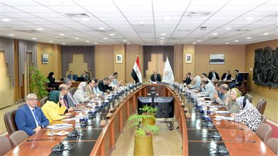 رئيس جامعة المنصورة يعلن وضع خريطة لمختلف الأنشطة الطلابية الصيفية والمعسكرات