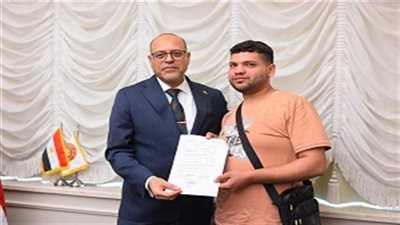 تسليم عقود لمصريين للعمل في زراعة النخيل وتربية السمان بالأردن