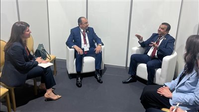 وزير قطاع الأعمال يلتقي وزير الطاقة والمناجم الجزائري لبحث التعاون الاستثماري