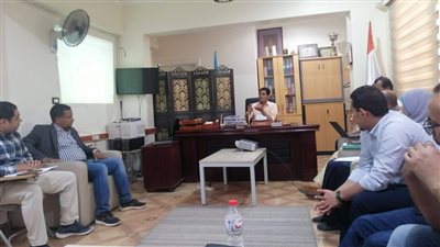 وكيل «صحة الأقصر» يبحث تقيم أداء العمل بالمبادرات الرئاسية (صور)