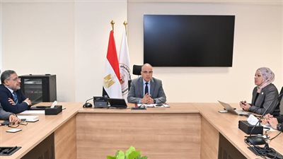 وزير الري يبحث مع أمين عام صندوق تطوير التعليم مقترح تنفيذ مشروع إنشاء 