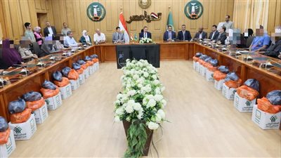 بالتفاصيل.. محافظ المنوفية يشهد تسليم مساعدات لحالات إنسانية 