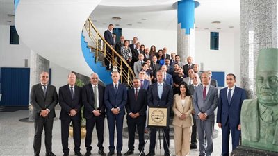 مصر للطيران تحصل على جائزة 