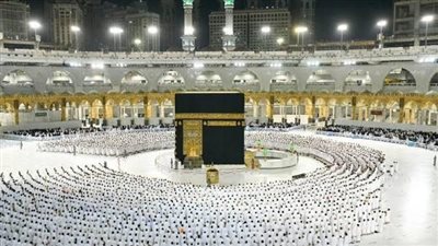 وزير السياحة والآثار يعتمد الضوابط المنظمة لتنفيذ رحلات العمرة لموسم 1447 هـ