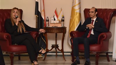 دشَّن صالونه الثقافي بندوة عن ثورة 30 يونيو.. أخبار حزب مصر أكتوبر